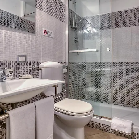 ゲストハウス アダ ルームズ